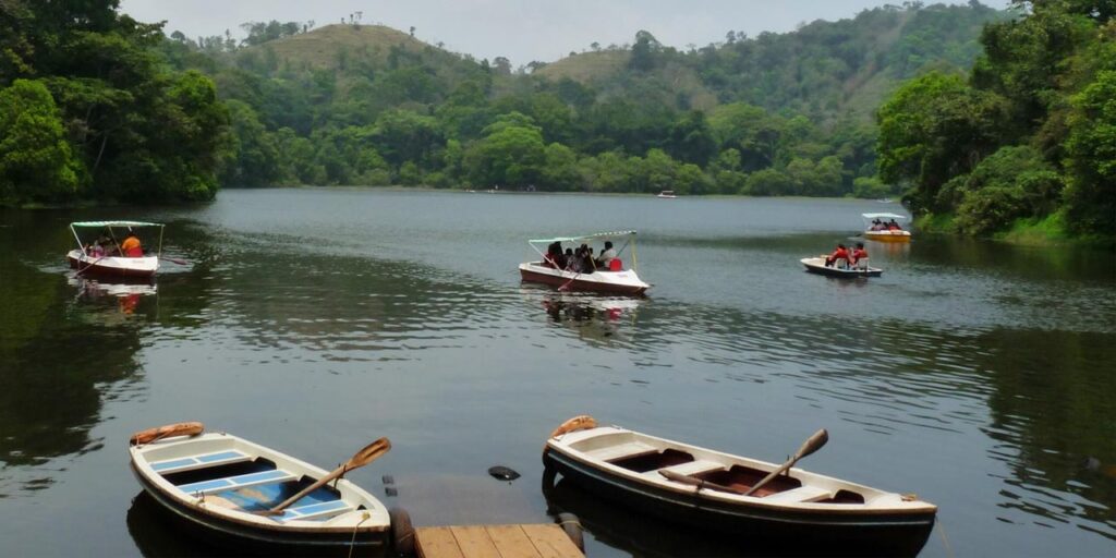 Pookot Lake near Kalpetta Wayanad resorts